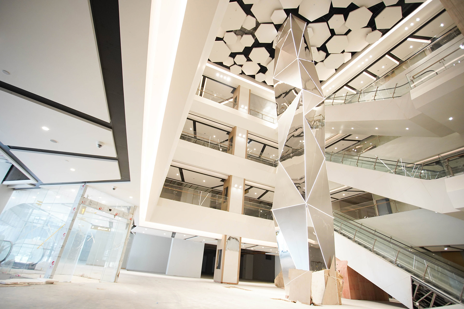 the-peak-interior-6
