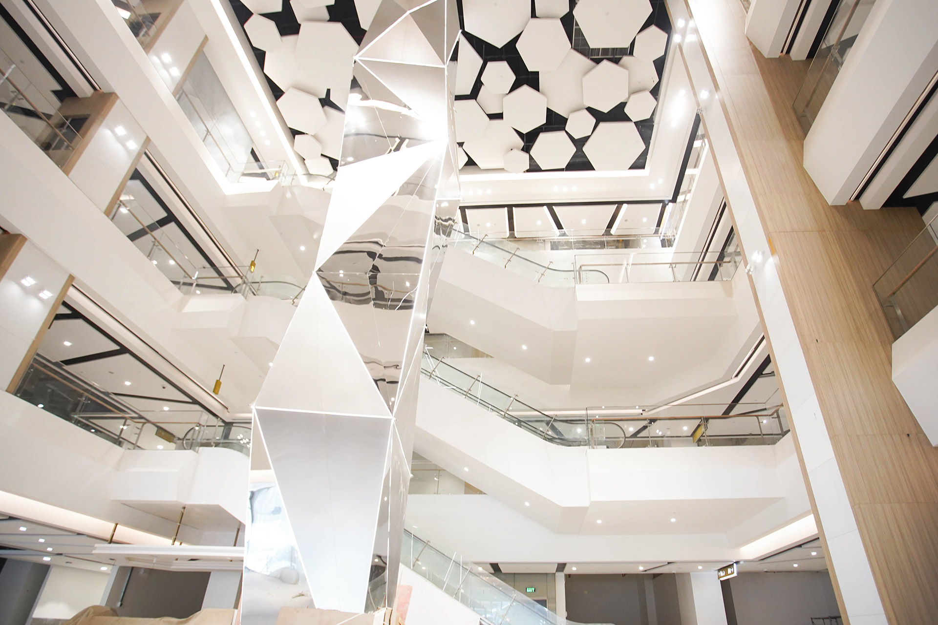 the-peak-interior-7